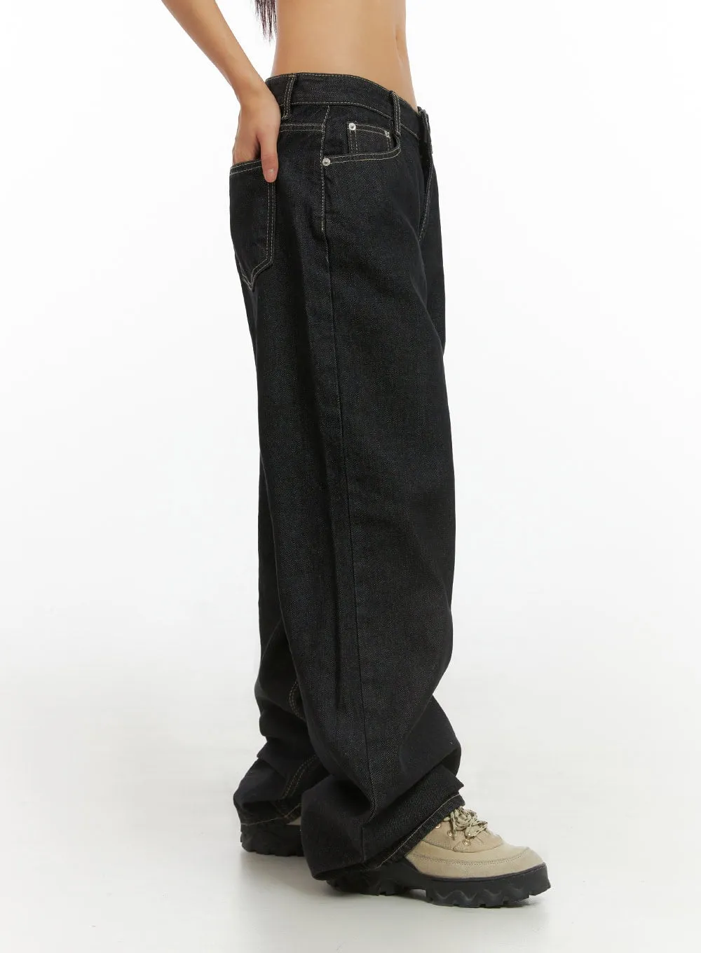 Clover Stitched Baggy Jeans IS402