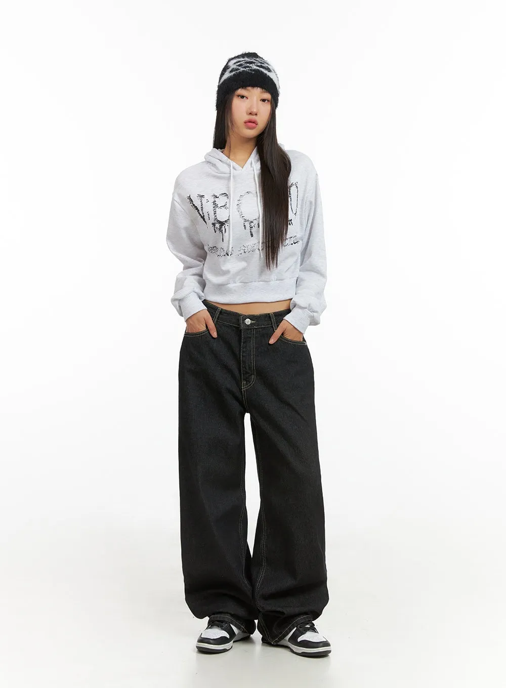 Clover Stitched Baggy Jeans IS402